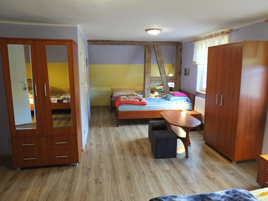 Dwor Klewiny Villa Екстериор снимка